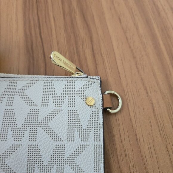 Michael by Michael Kors Monogram Tan and White Pouch Clutch - Picture 5 of 9